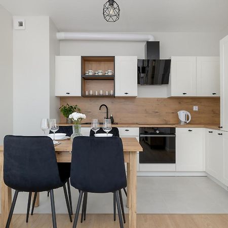 Bright Apartment Park Lotnikow Near Tauron Arena Krakow By Noclegi Renters Exterior foto